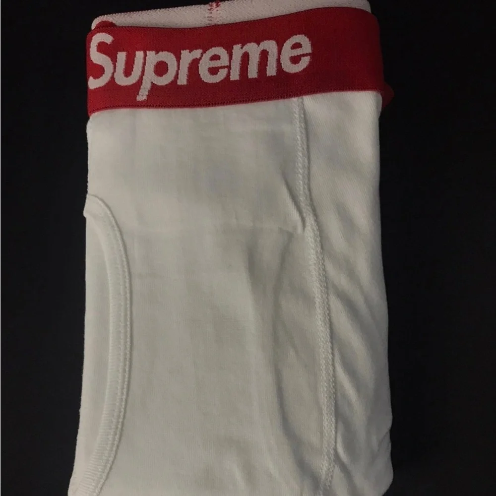 Supreme x Hanes boxer 4 pack